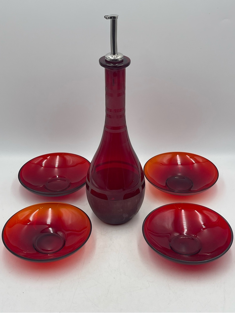 Bombay Company: Vintage Buenos Aires Olive Oil Bottle Stopper & Dipping Bowl Set